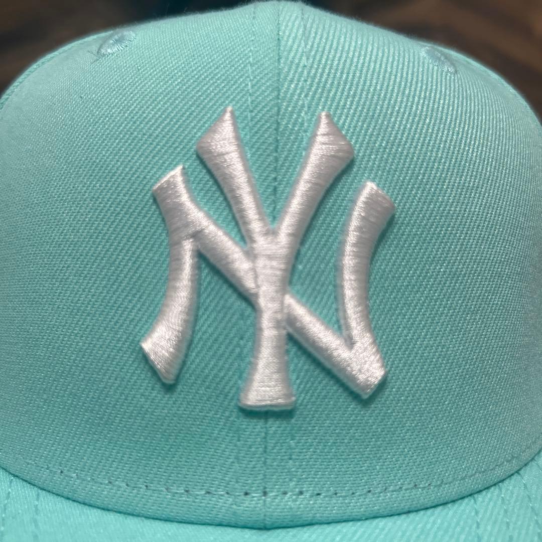 【限定モデル】New Era 59FIFTY ヤンキースTiffanyキャップ