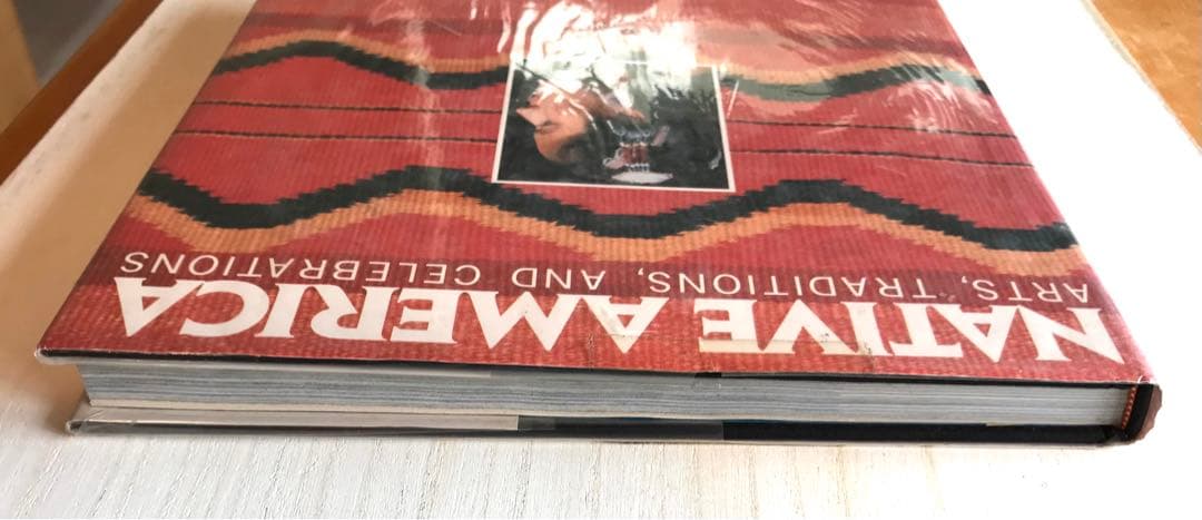洋書　NATIVE AMERICA ART, TRADITIONS, AND