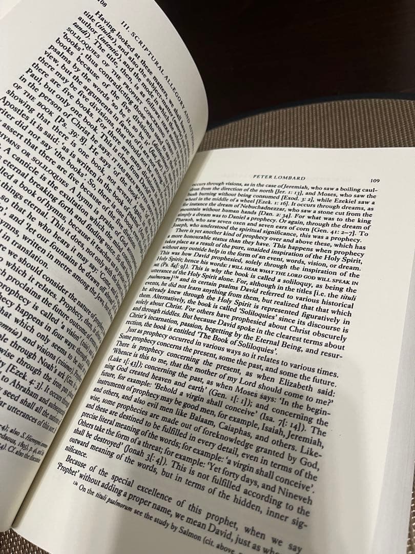 洋書 Medieval Literary Theory and Criticism