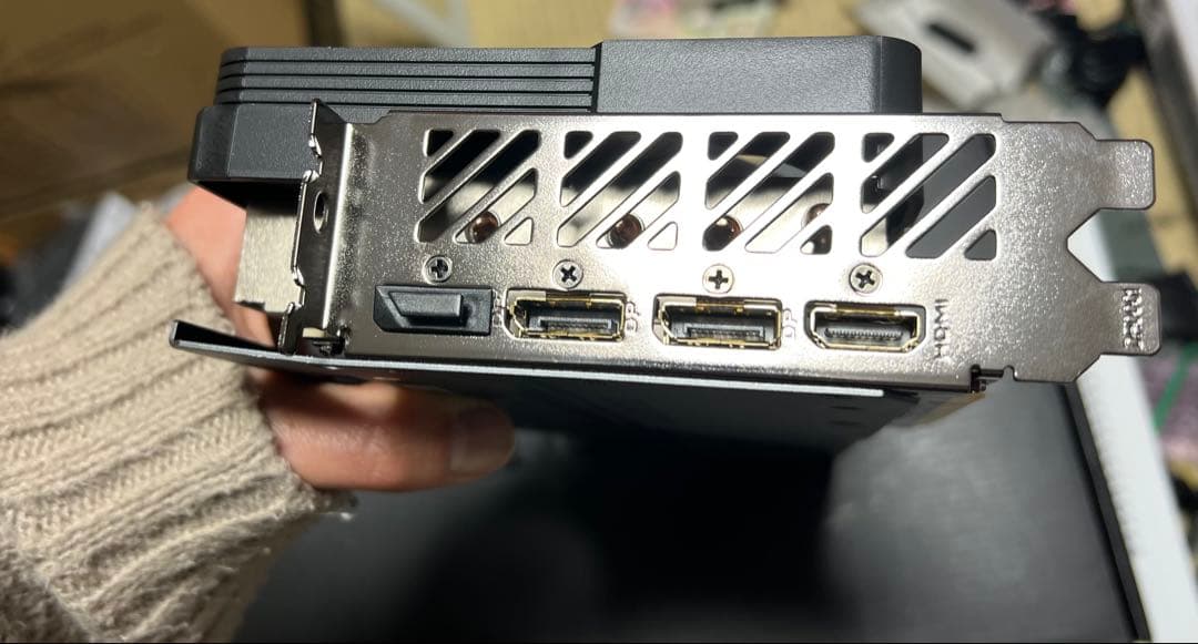 グラフィックボード・グラボ・ビデオカード GIGABYTE GEFORCE RTX 4070 Ti Super 16Gb