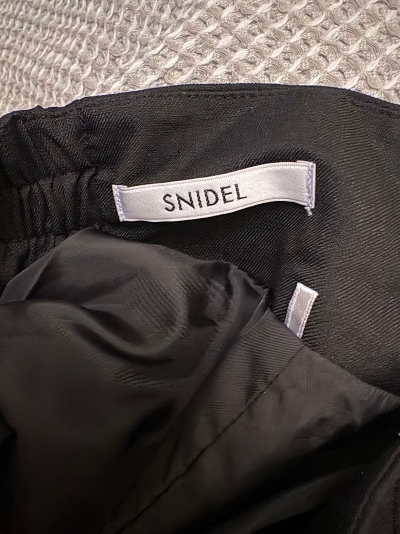 snidel シャーリングスリットマーメイドスカート