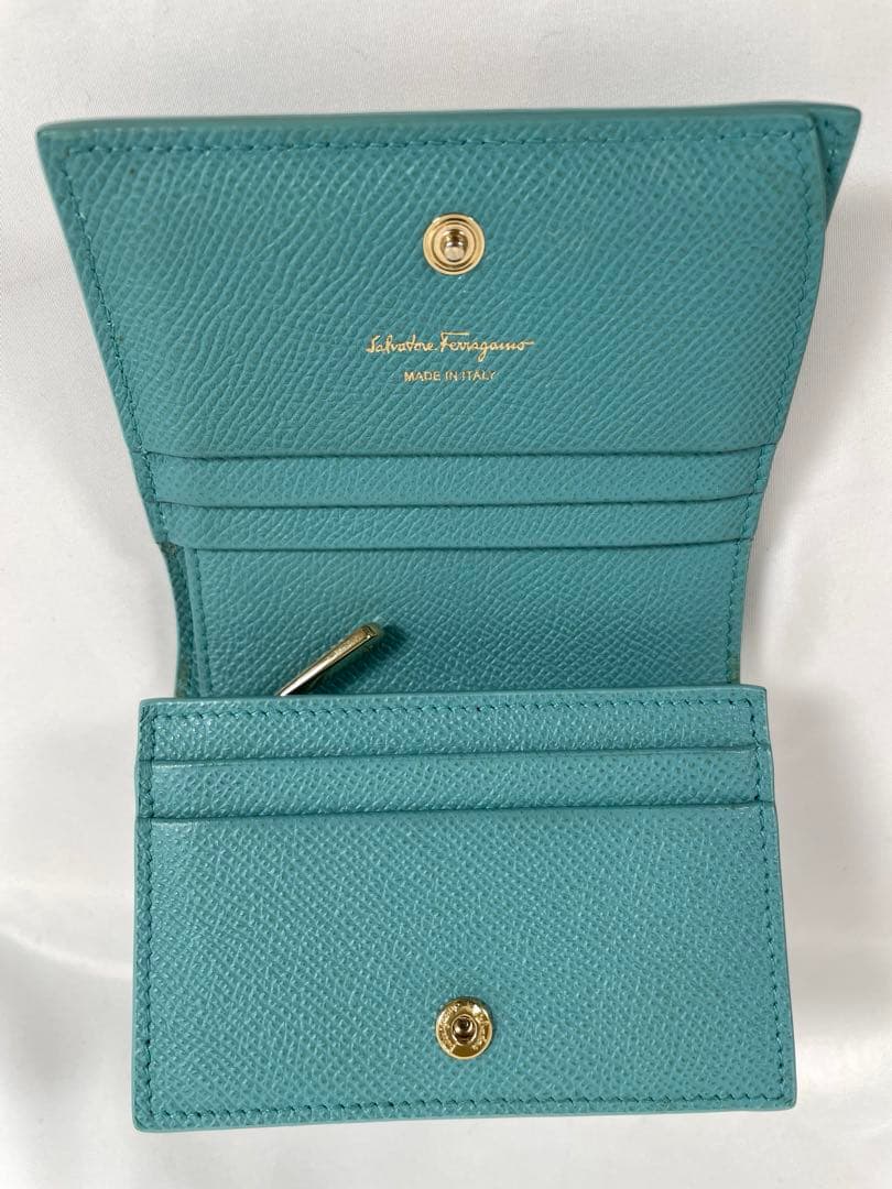 美品 FERRAGAMO フェラガモ 二つ折り財布 ヴァラリボン レザー