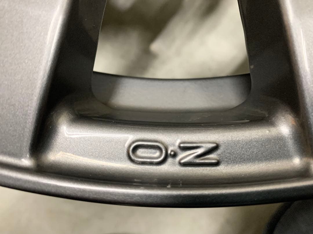 OZラリーレーシング　17×7J　5H114.3　＋45　OZレーシング