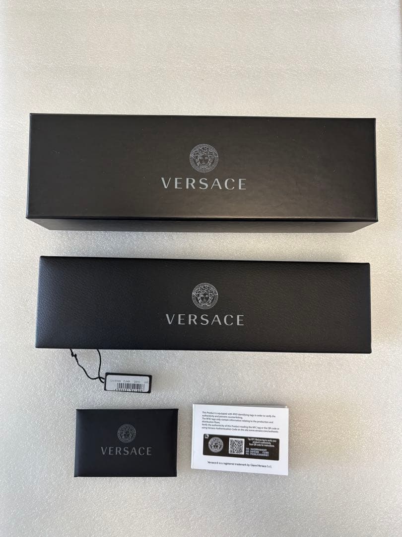 VERSACE クリスタル・ラ・メデューサ・グレカネックレス