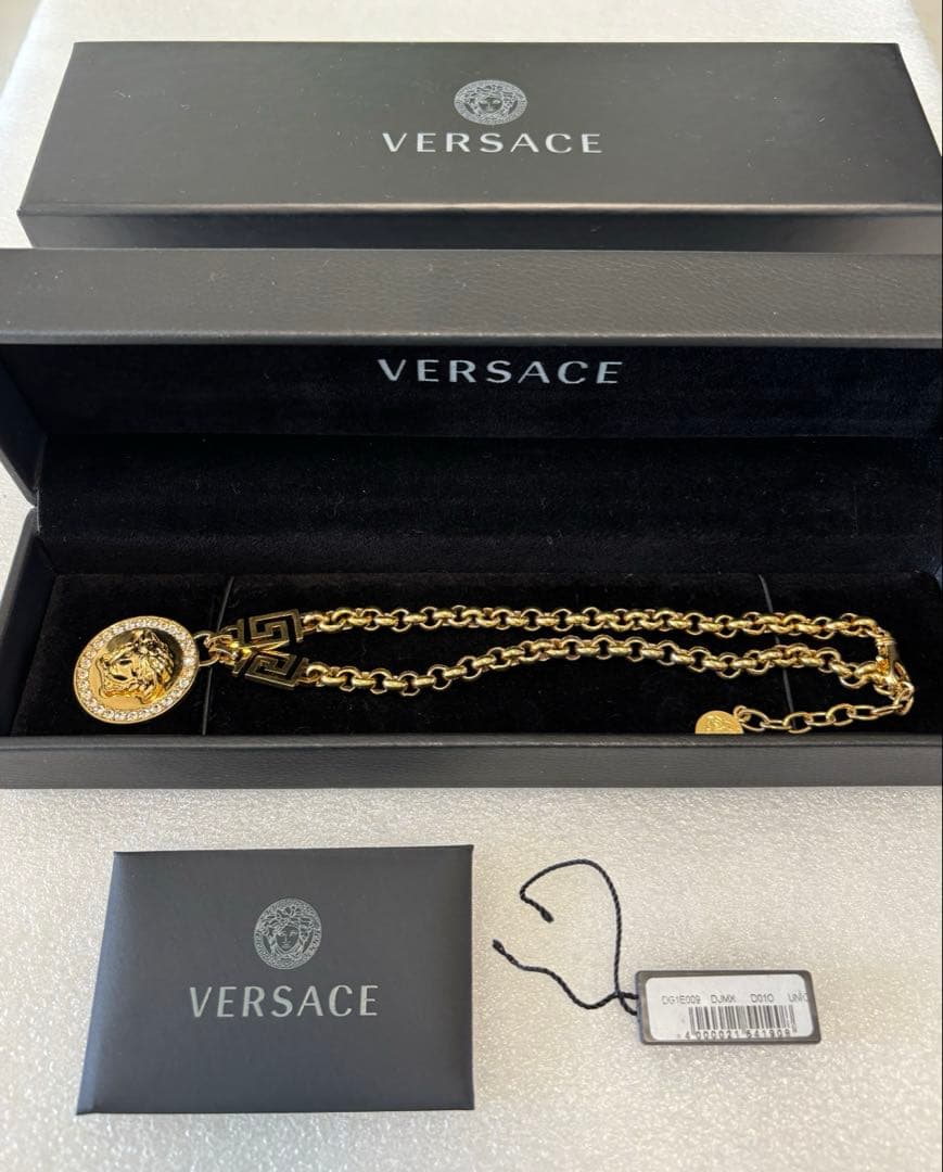 VERSACE クリスタル・ラ・メデューサ・グレカネックレス