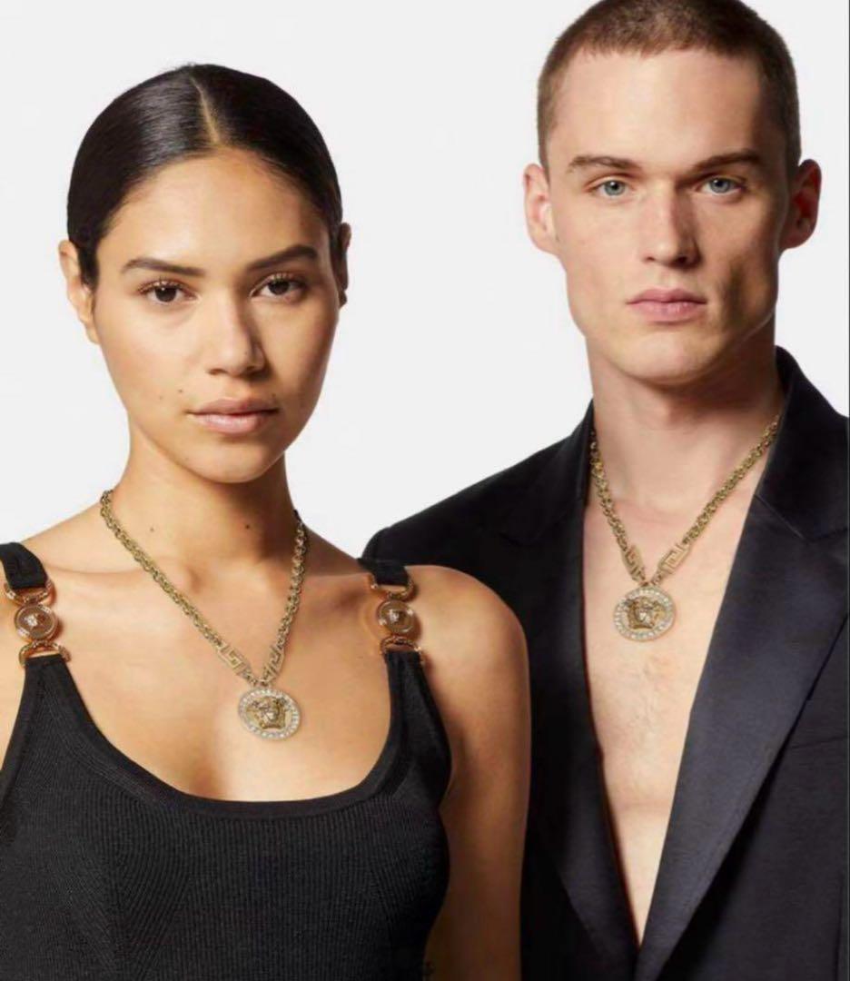 VERSACE クリスタル・ラ・メデューサ・グレカネックレス
