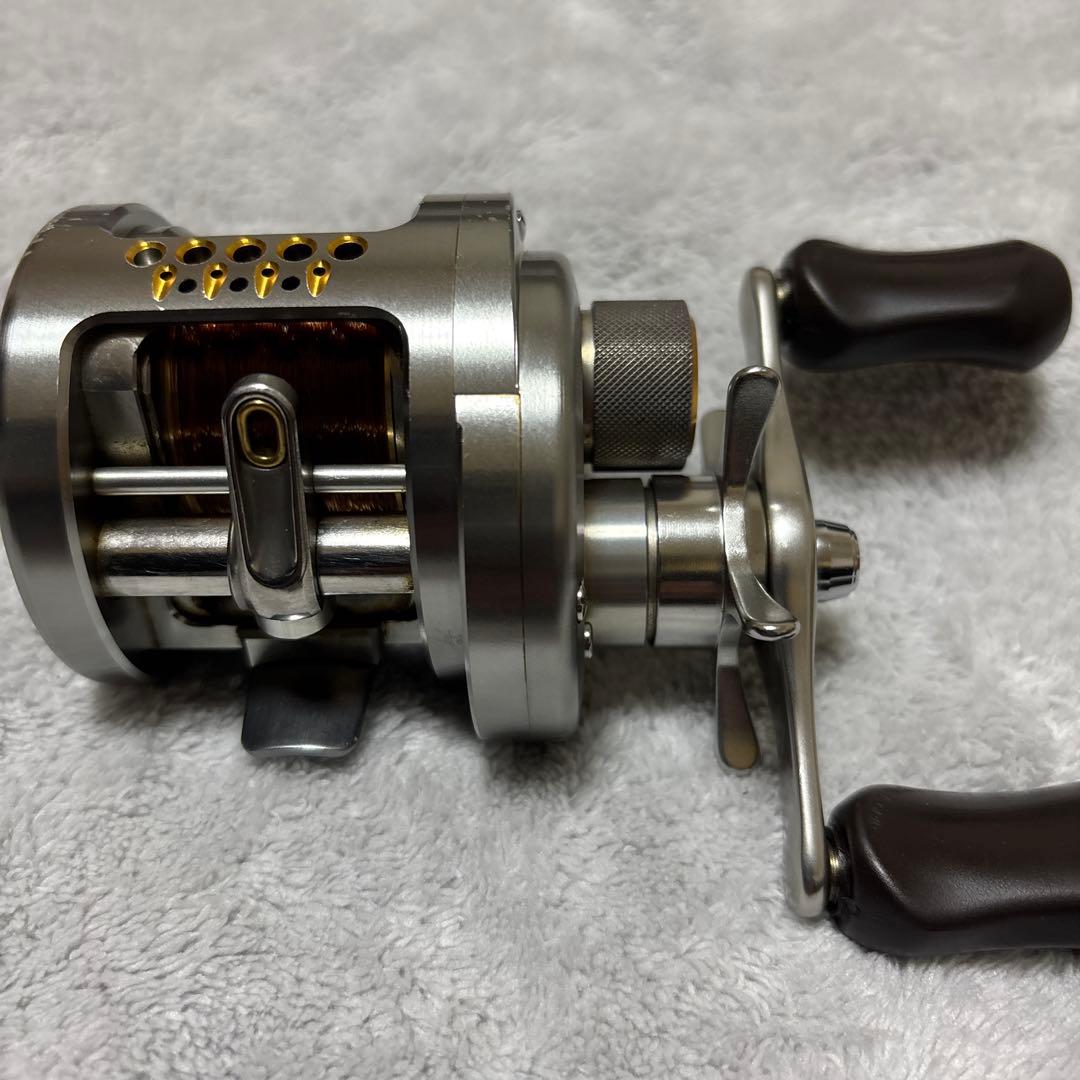 リール SHIMANO CALCUTTA CONQUEST 101DC