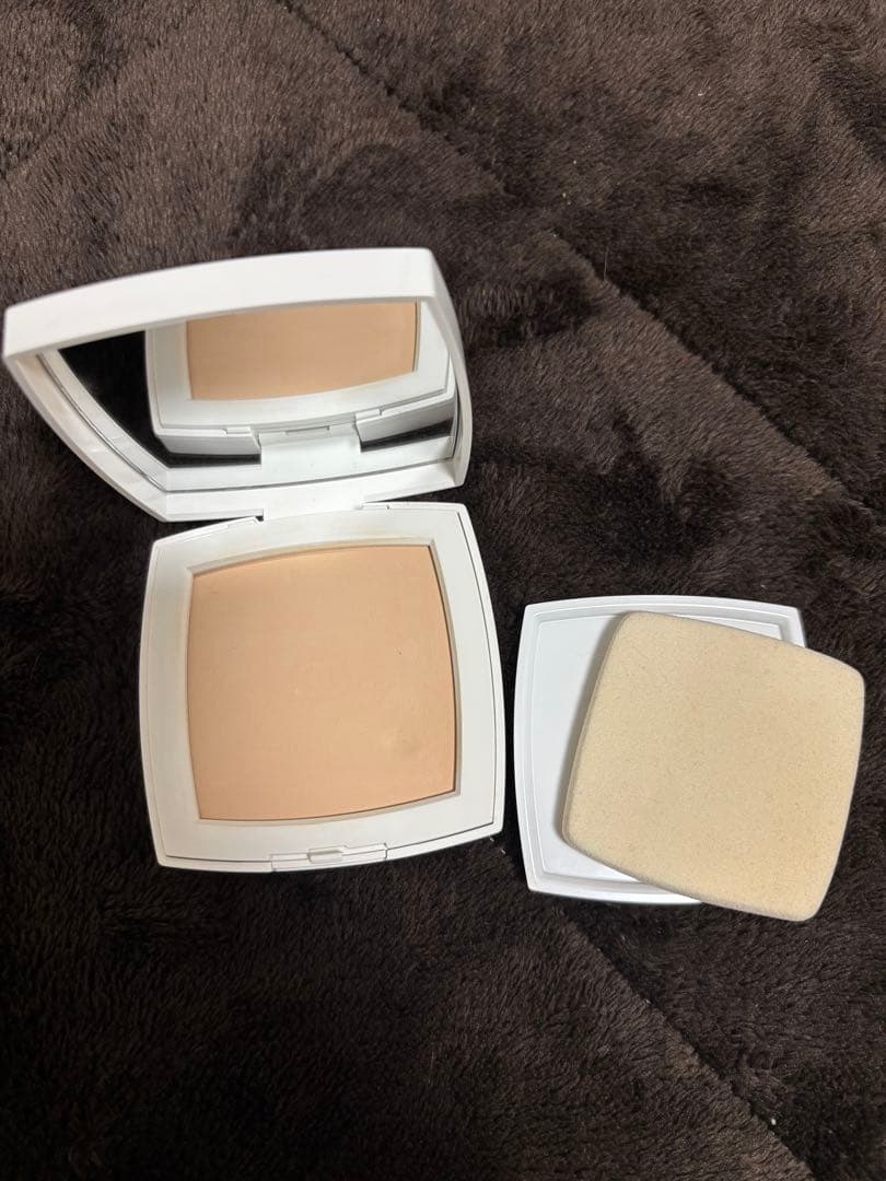 シャネル　ルブランコンパクトラディアンス　12 BEIGE ROSE