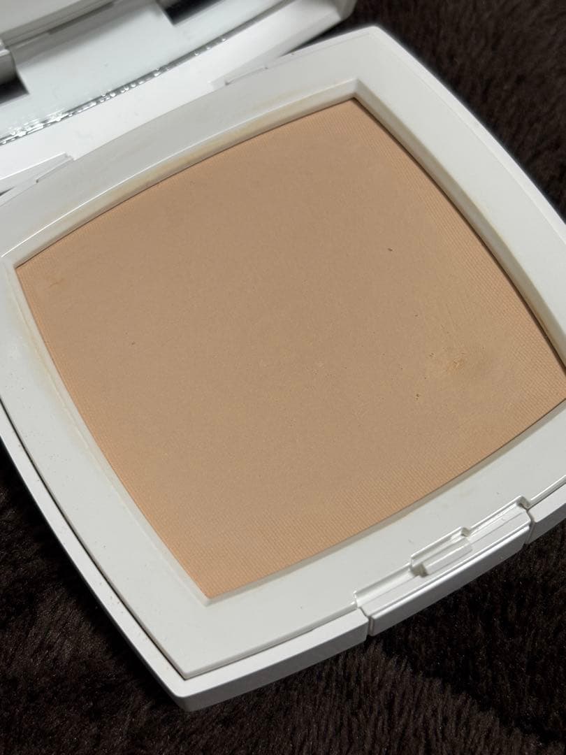 シャネル　ルブランコンパクトラディアンス　12 BEIGE ROSE