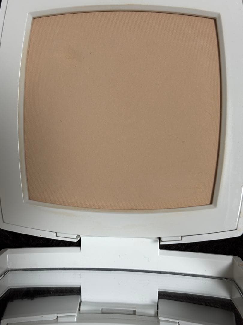 シャネル　ルブランコンパクトラディアンス　12 BEIGE ROSE