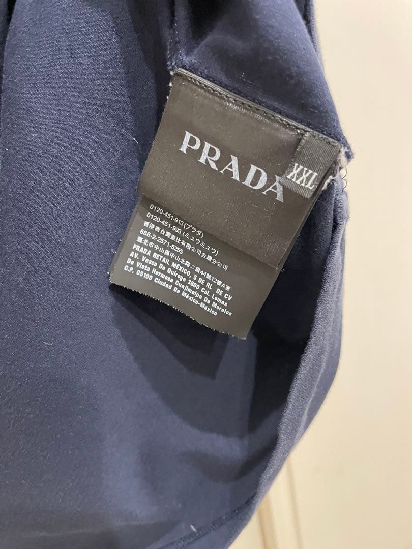 プラダ Tシャツ