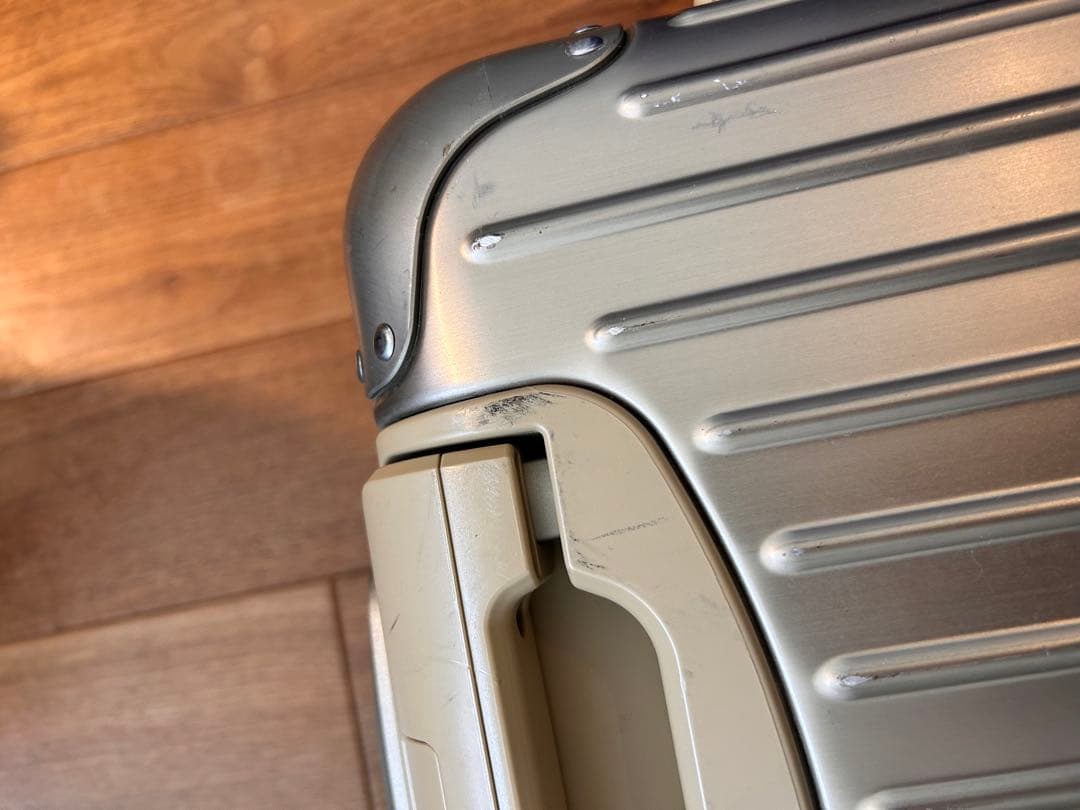【カレラ】RIMOWA チタニウム 機内持込可 キャリーケース 正規品