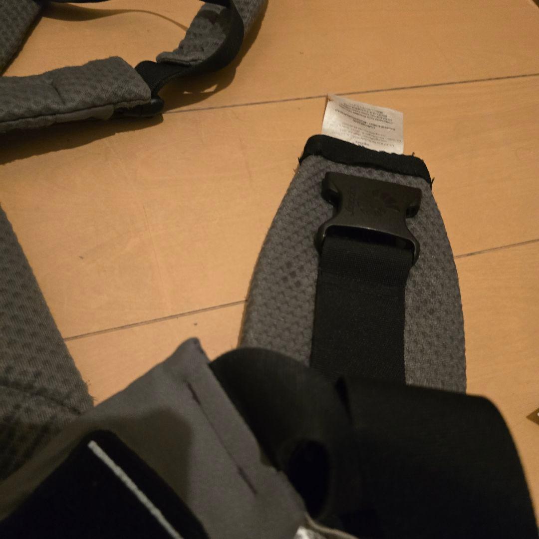 くまエルゴベビーオム二ブリーズ 抱っこ紐 グレー