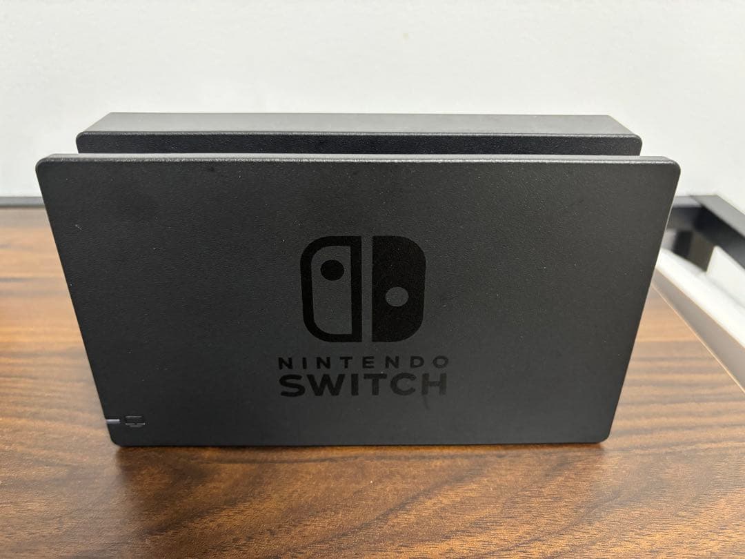 NintendoSwitch本体＆ドラゴンクエストIIIセットおまけ付き