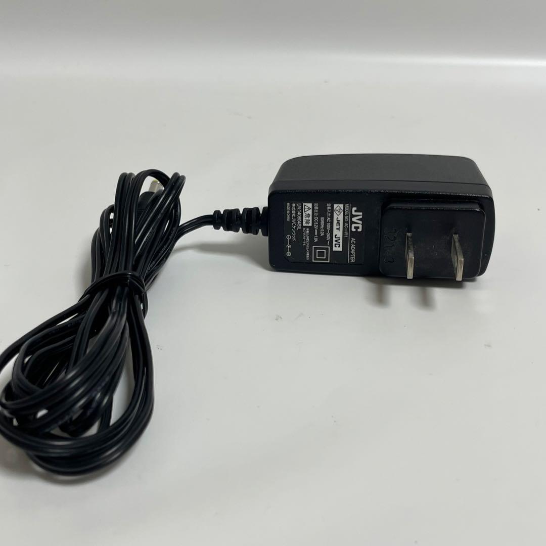 充電器付き　GZ-E700-R ハイビジョンメモリー　ビデオカメラ　ハンディカム