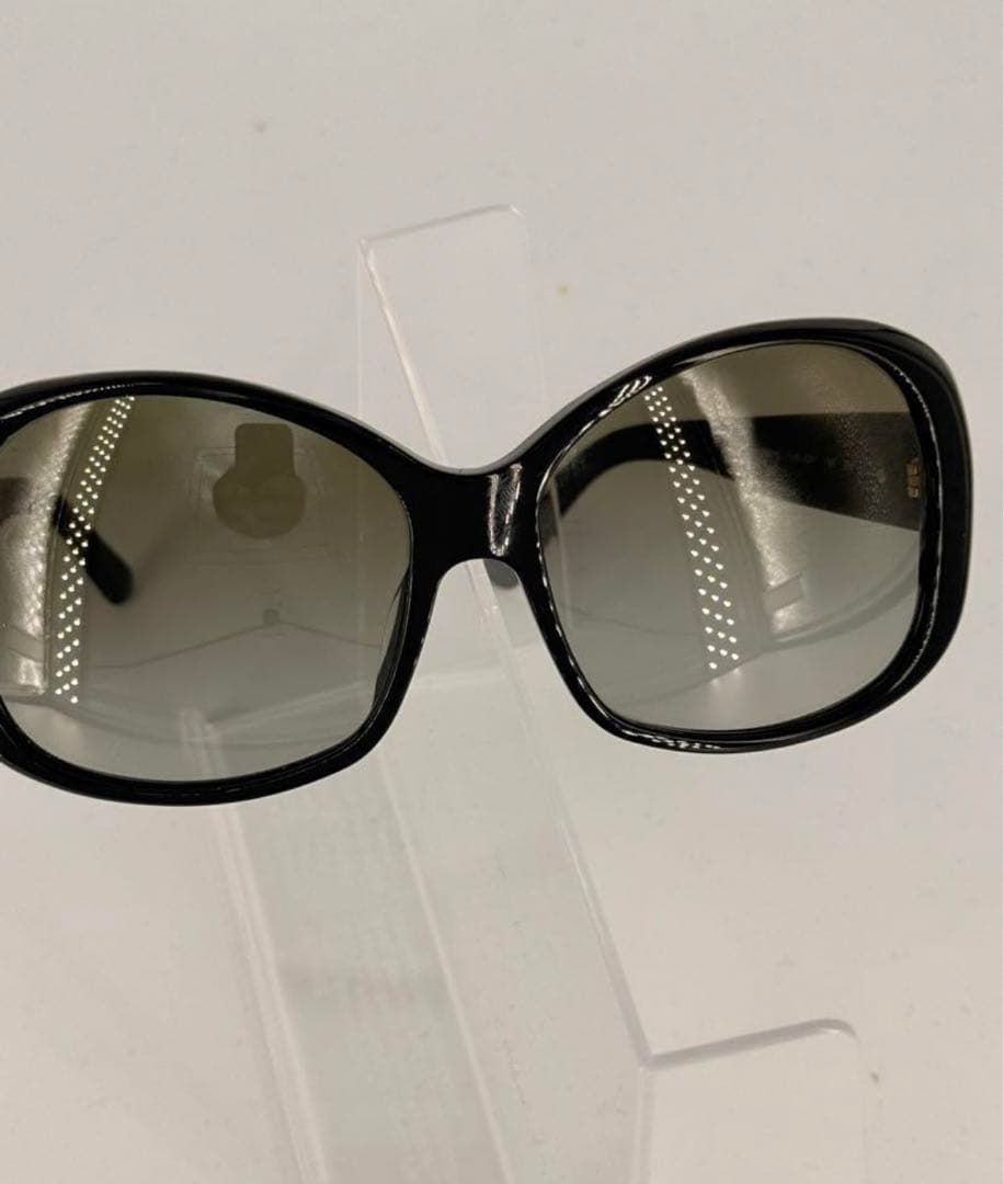 PRADA プラダ　ブラック サングラス
