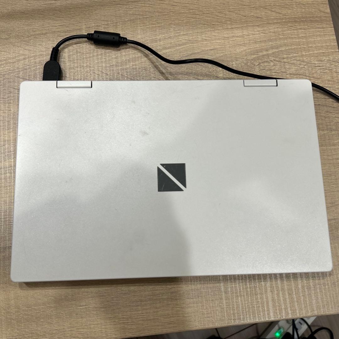 NEC ノートパソコン　NM550GAWメモリ4GB SSD128GB