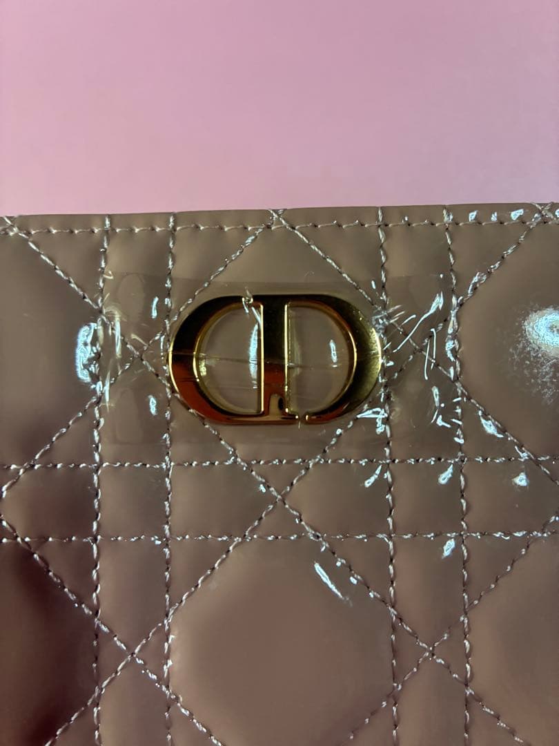 『未使用』DIOR エナメルカナージュ2つ折財布　ベビーピンク