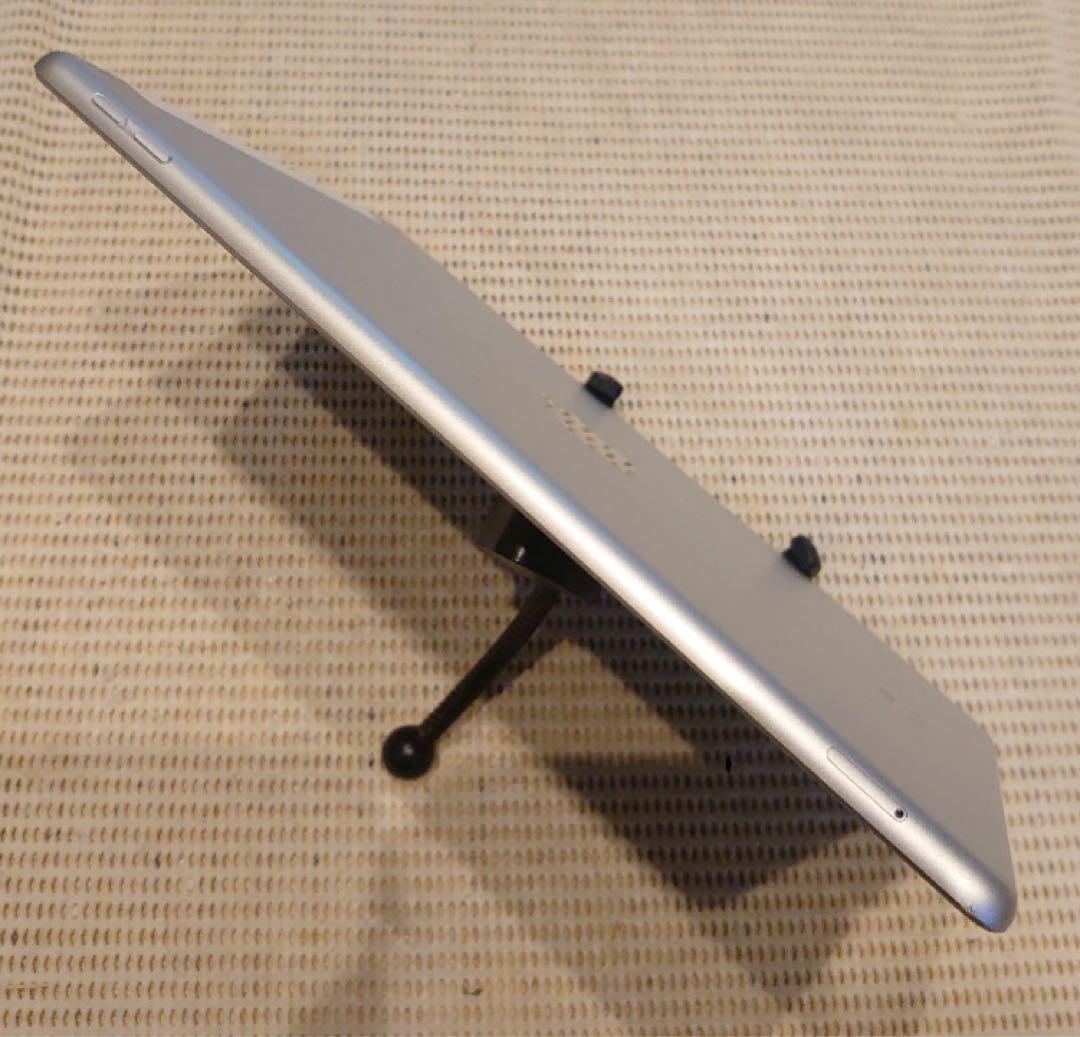 完動品SIMフリーiPad第8世代(A2429)本体32GB送料込NQ1KN