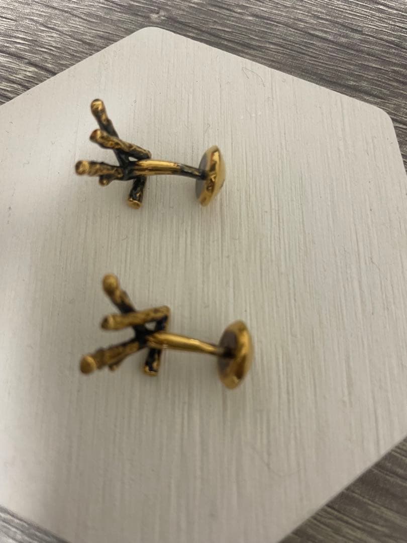 新品希少　ヴィトン　ブトン ドゥ マンシェット・LVカフス　MP2455