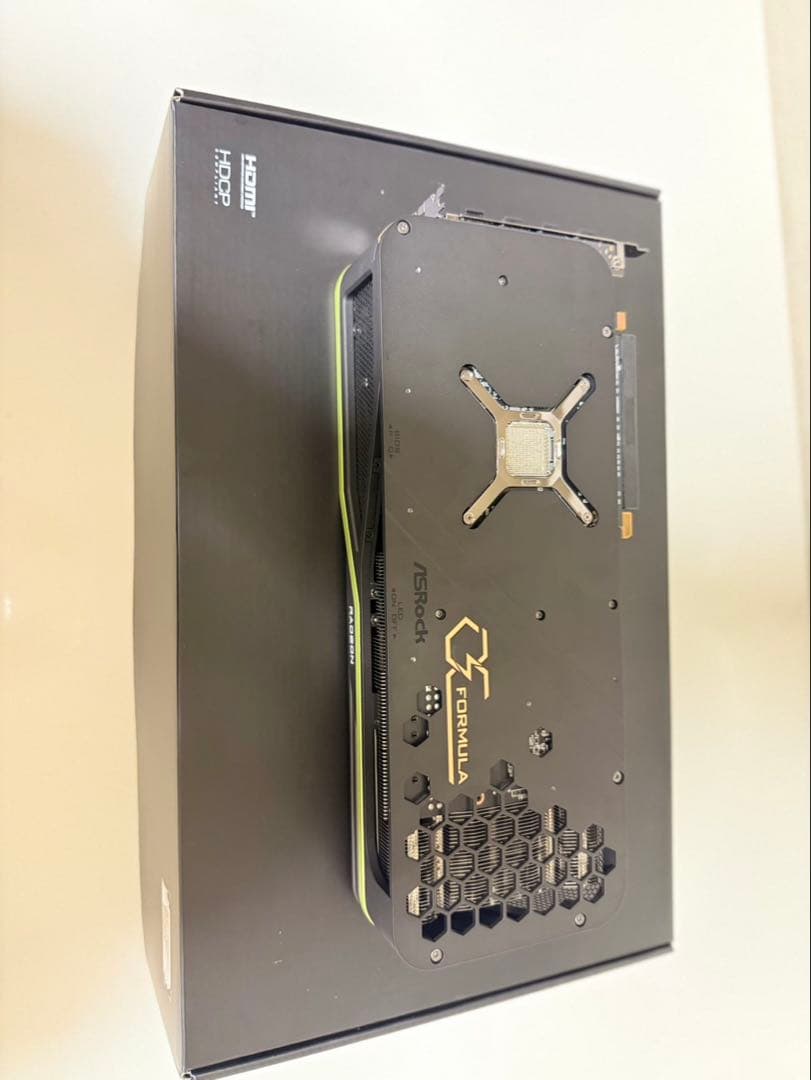 グラフィックボード・グラボ・ビデオカード ASRock Radeon RX6950XT OC Formula