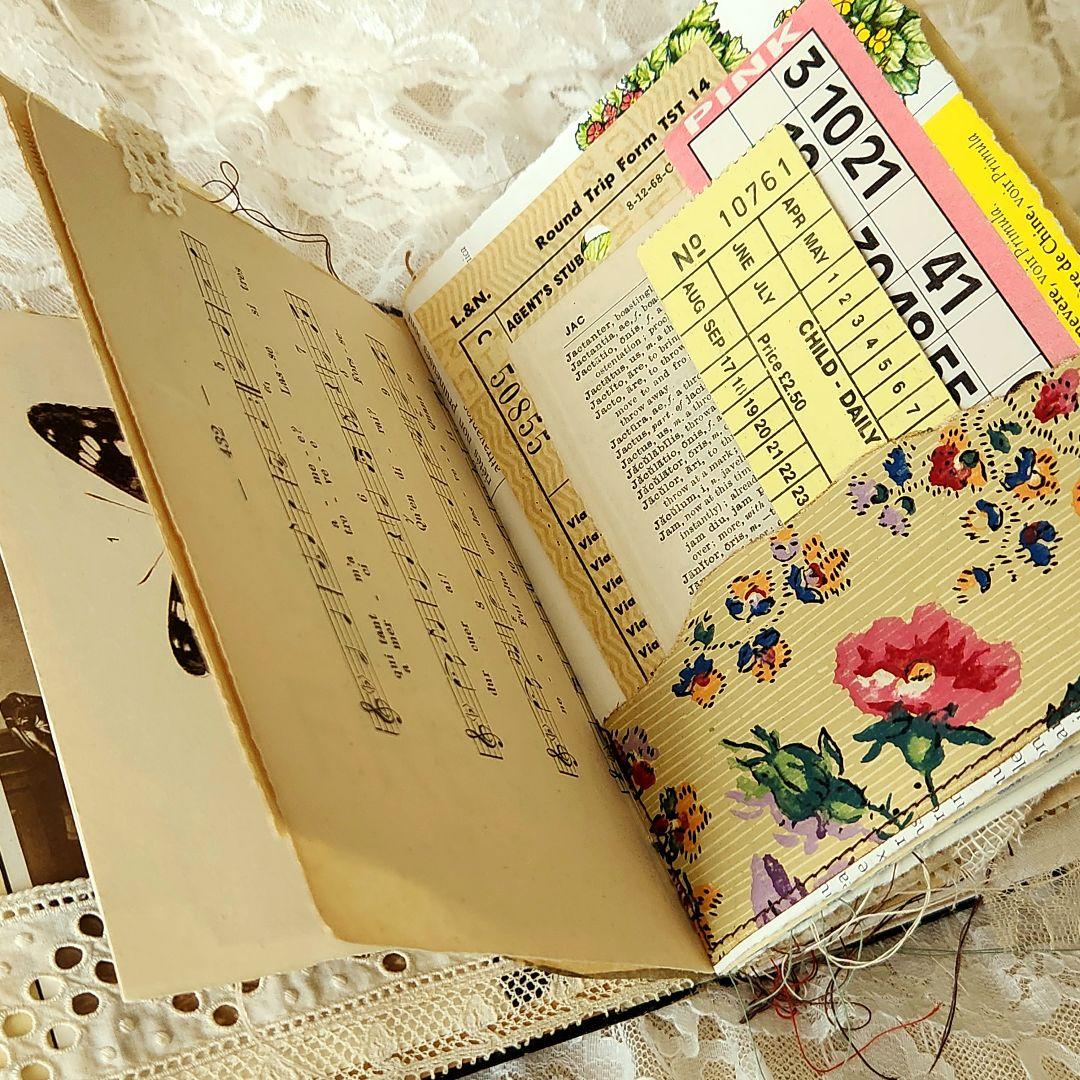 フランスの古い小さなガイドブックをリメイクしたjunkjournal