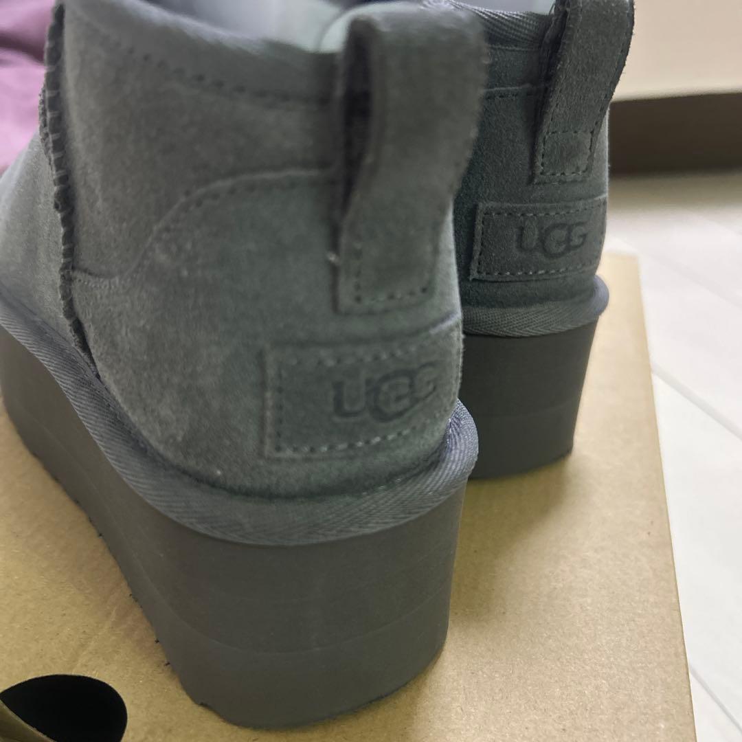 ちゃま　 UGG グレー　プラットフォーム厚底