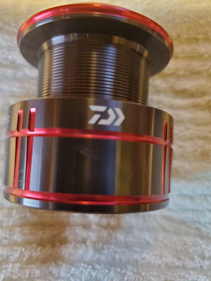 DAIWA　シグナス2500H-LBDのスプール二個