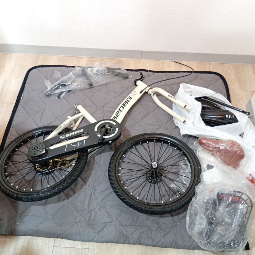 032704 新品　子供用自転車 　補助輪付き