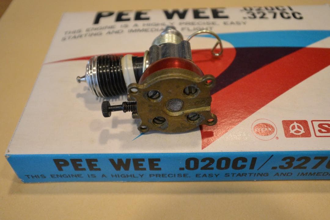 COX Pee Wee 02エンジン