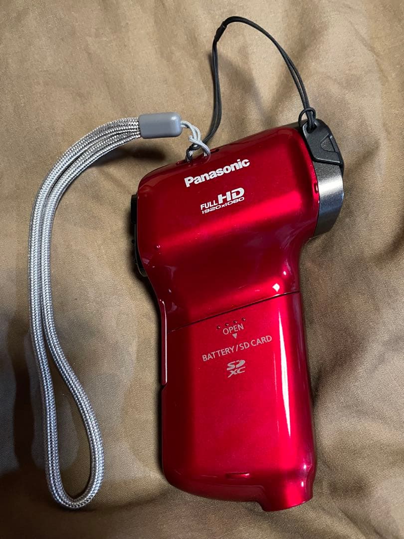 Panasonic HX-DC3 ビデオカメラ レッド