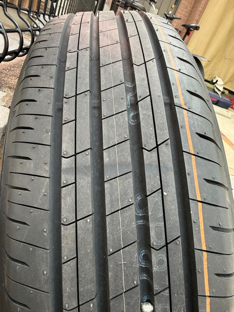 新車外し 40アルファード 225/60R18 タイヤのみ 2025年06週製