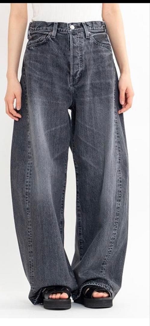 HYKE ハイク　BARREL-LEG JEANS ブラックサイズ2
