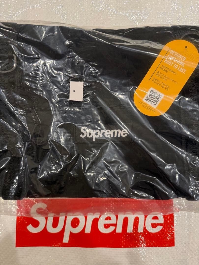 バッグ Supreme Duffle Bag black