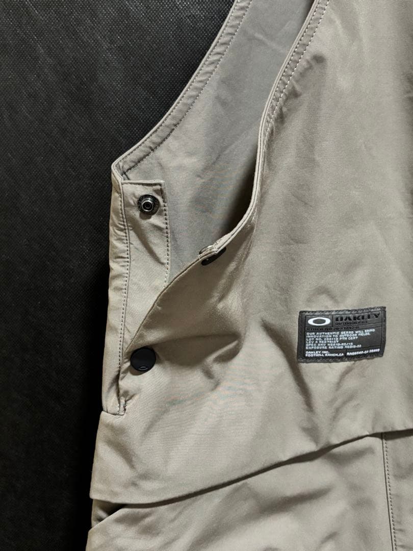 新品 OAKLEY カーキ スノーボード ビブパンツ Lサイズ オークリー 防水