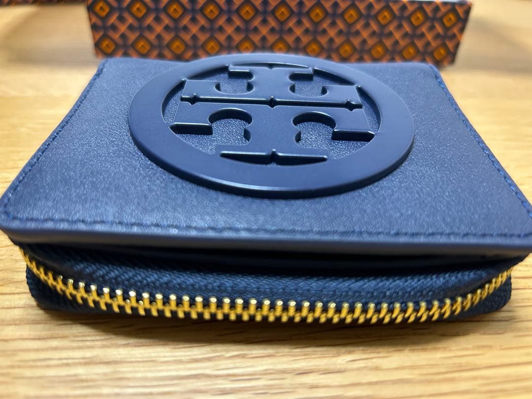 美品　Tory Burch ネイビー 二つ折り財布