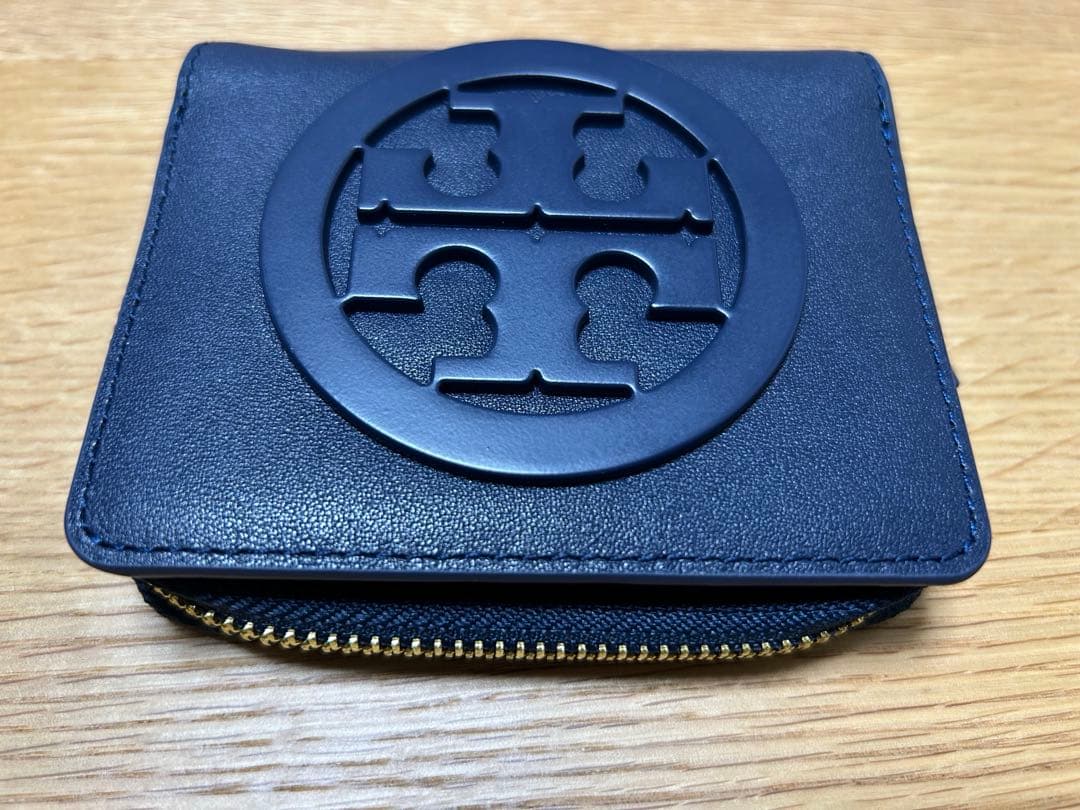 美品　Tory Burch ネイビー 二つ折り財布