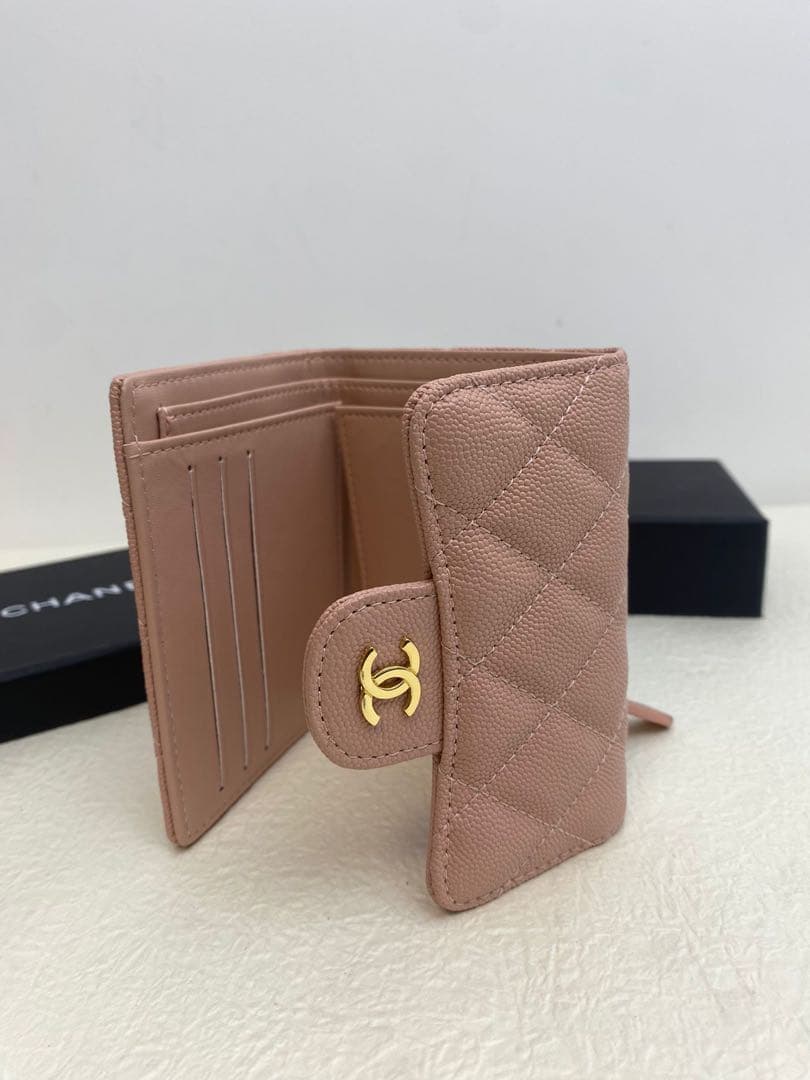 CHANEL ピンク 三つ折り財布