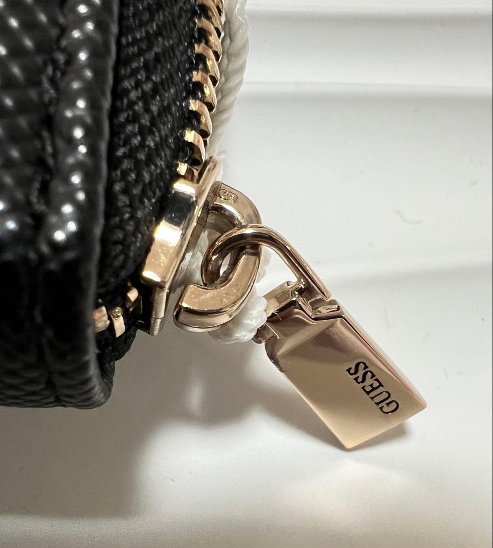 GUESS ブラック 二つ折り財布