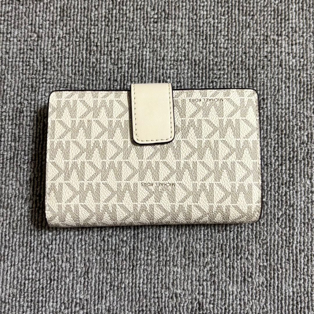 【未使用】MICHAEL KORS マイケルコース二つ折り財布 アイボリー