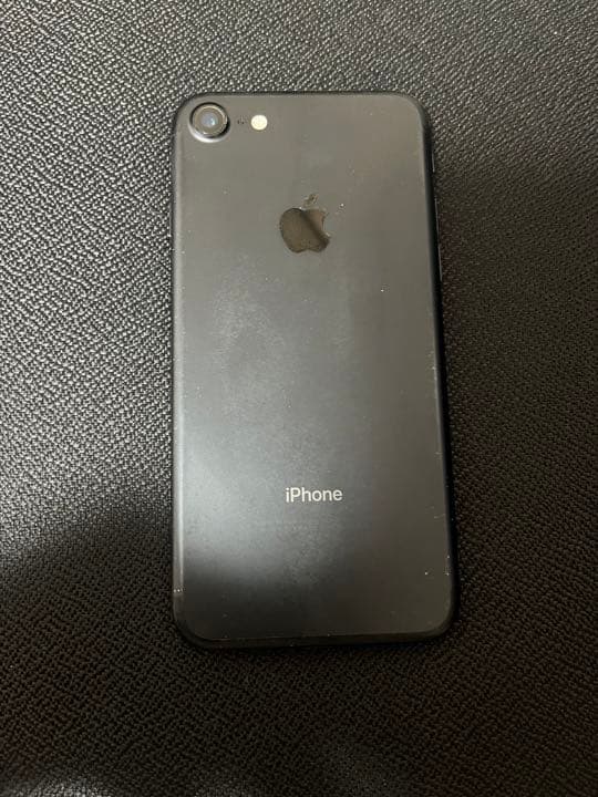 iPhone8 64GB 本体