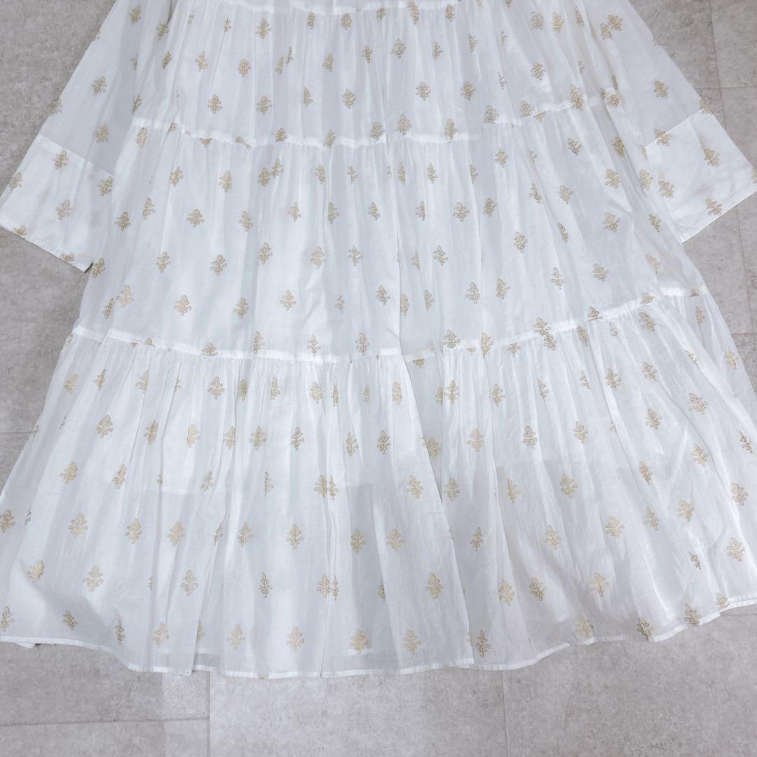 美品✨ ヌキテパ コットンボイルホイルプリントティアードワンピース 膝丈 白