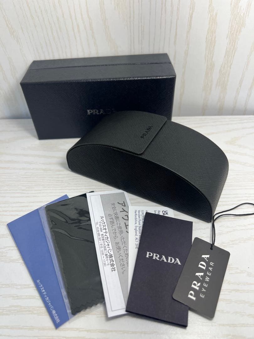 PRADA サングラス 試着のみ 極美品
