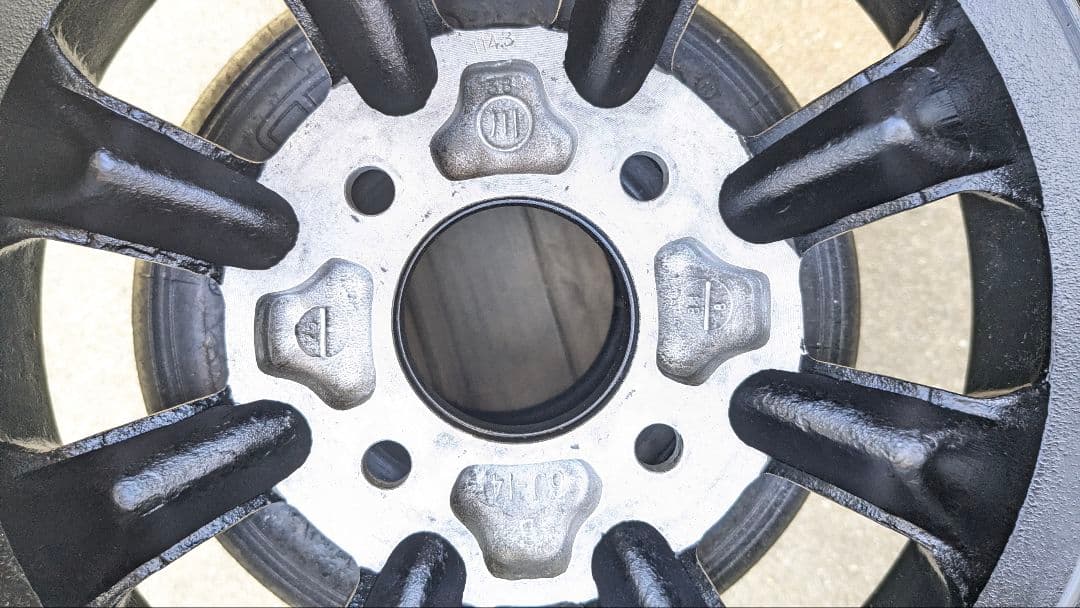オブジェ使用のRSワタナベアルミホイール14−6J-114.3オフセット＋21