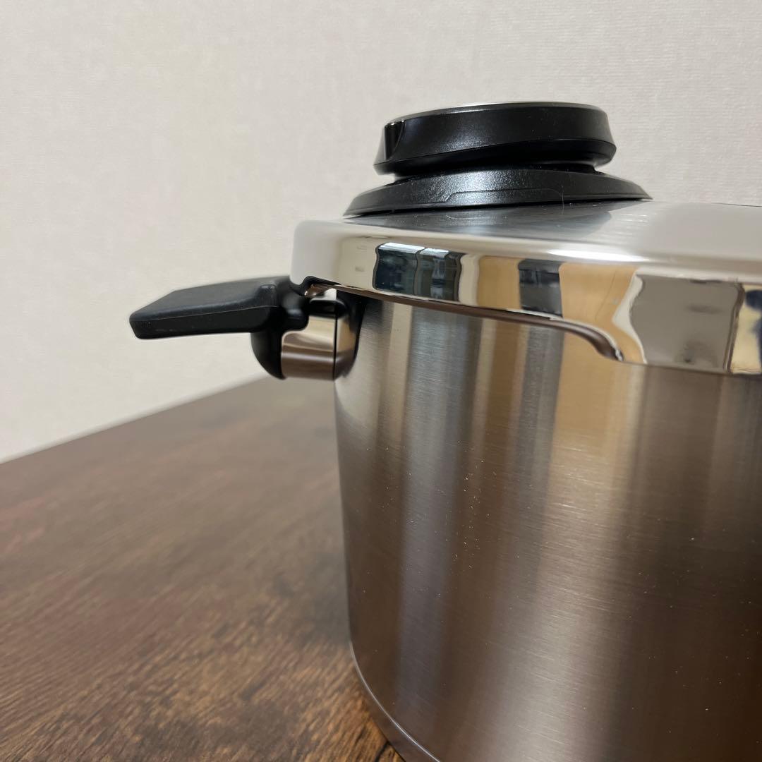 フィスラー Fissler 圧力鍋 4.5L 蒸し器付き IH対応 ステンレス