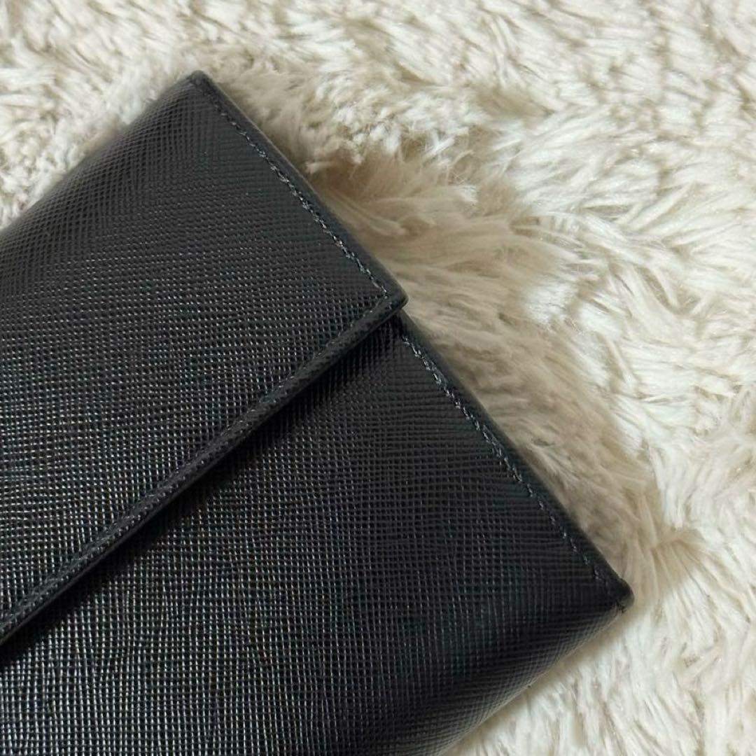 新品未使用✨　PRADA　サフィアーノトライアングル　三つ折り財布 M510A