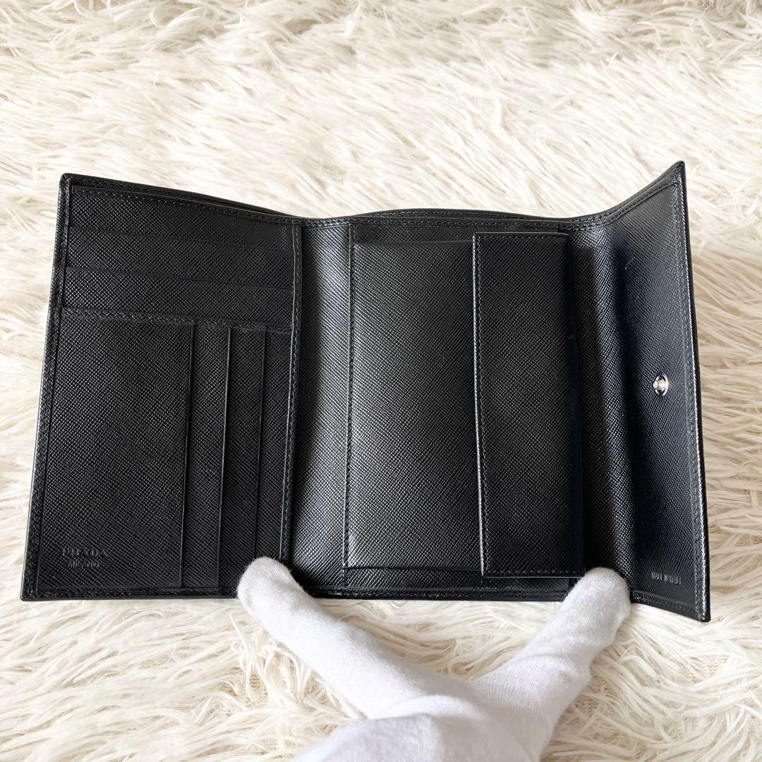 新品未使用✨　PRADA　サフィアーノトライアングル　三つ折り財布 M510A