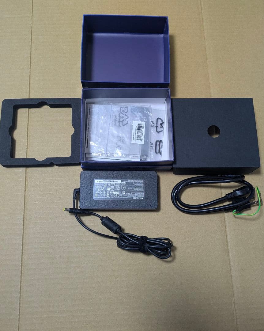 【美品】Intel NUC11ミニPC/16GB/1TB SSD/Win11対応