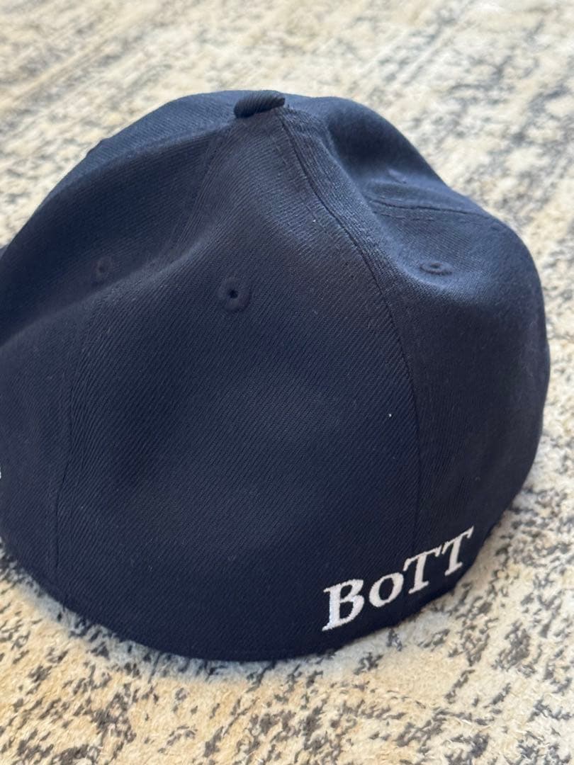 NEWERA×BOTT キャップ