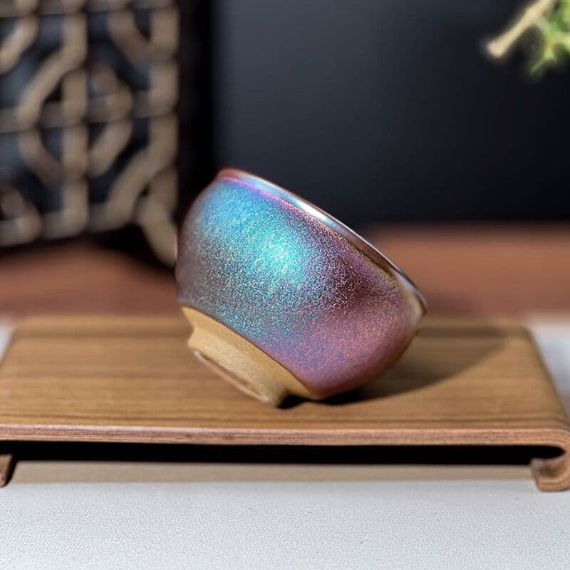 虹色グラデーション陶器茶碗
